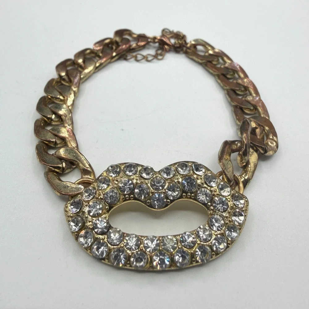 Gold Tone Rhinestone Lips Chunky Curb Chain Bracelet Statement Costume Jewelry